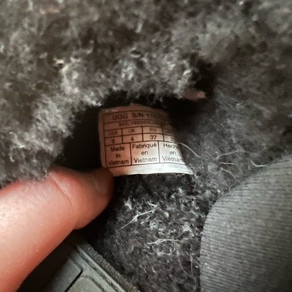 Ugg slippers - Picture 4 of 7